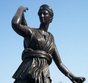 Statue de la déesse Artémis